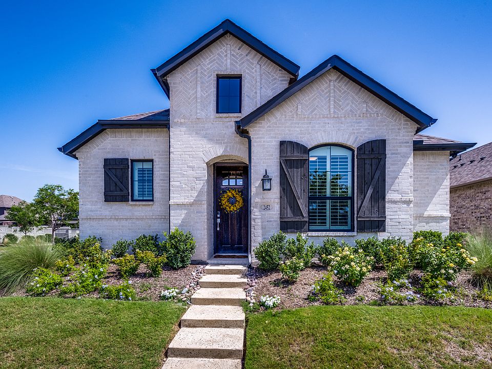 1st image of 2452 Elm Pl