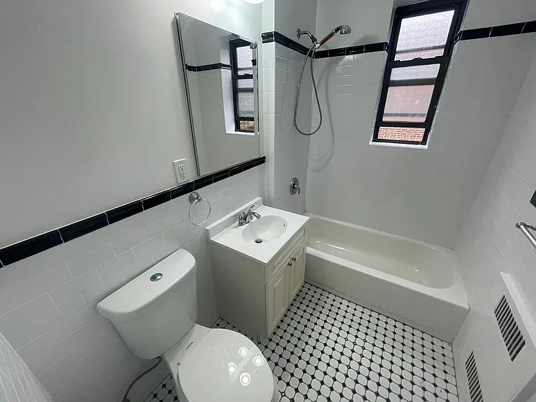 3619 167th St #2F — Photo 8