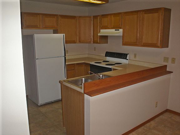 3rd image of 2601 N 44th St #1