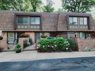 1120 By The Shores Dr APT 2, Huron, OH 44839