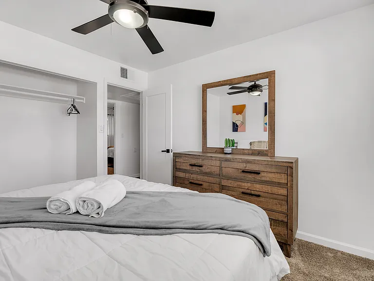 7823 E Culver St — Photo 32