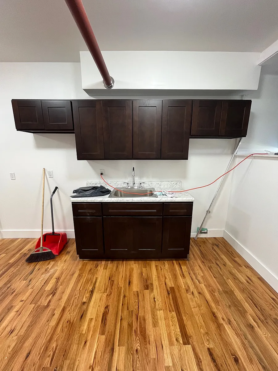 Building Photo - 426 E 22nd St #1A