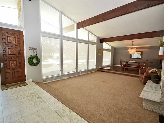 3rd image of 3911 W Valley Dr