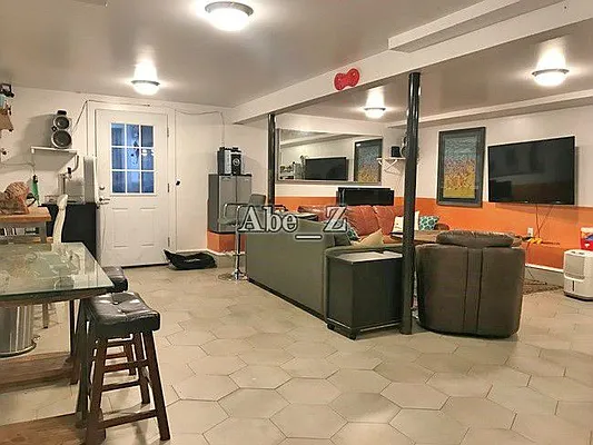 Rented by null | media 52
