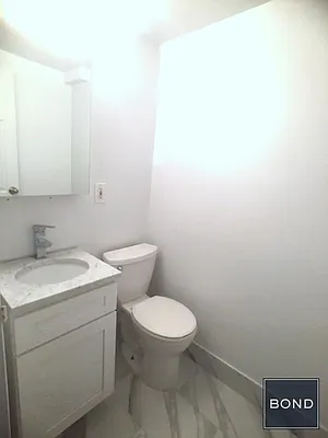 Rented by Bond New York | media 30