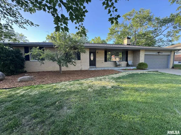 2629 Manor Hill Dr, Quincy, IL 62301