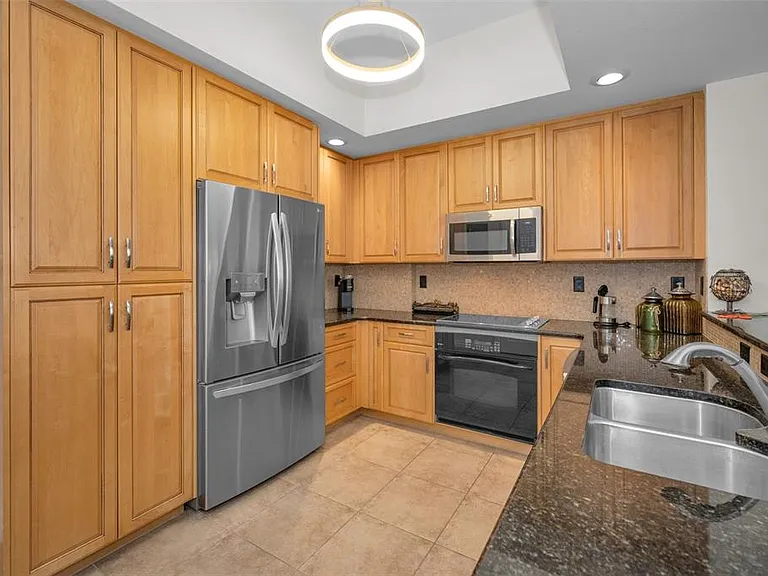 331 Cleveland St #310 — Photo 15