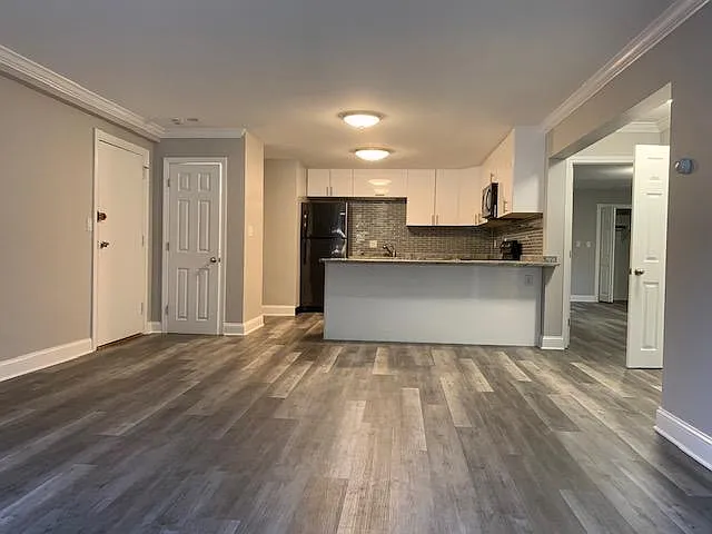 2 bed, 1175 sqft, $3,670 — Photo 2