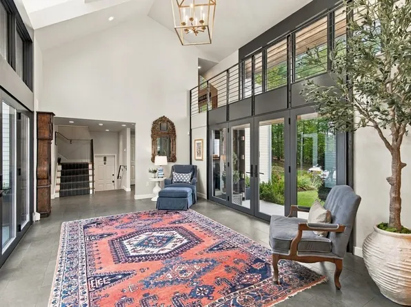 822 Main St, Hingham, MA 02043
