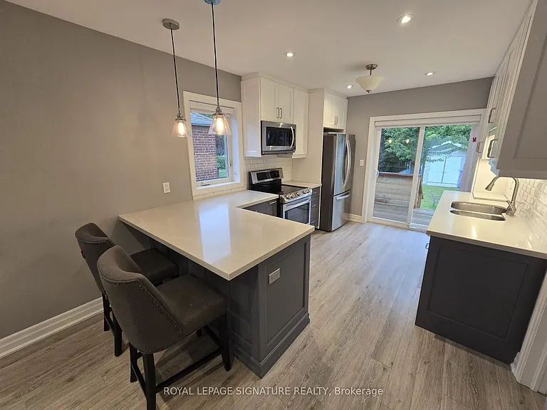 141 Phillip Ave #UPPER — Photo 9