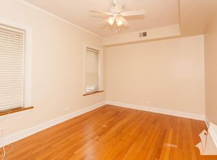 2141 W Arthur Ave, Chicago, IL 60645