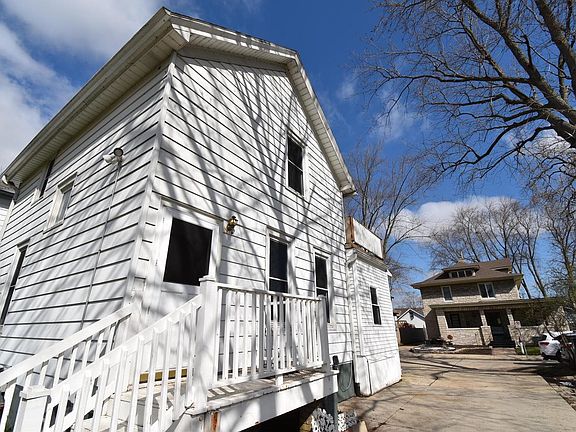 2nd image of 1905 Ehlert STREET