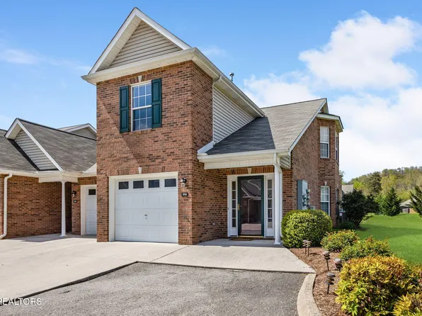 3703 Sean Grove Way, Knoxville, TN 37921