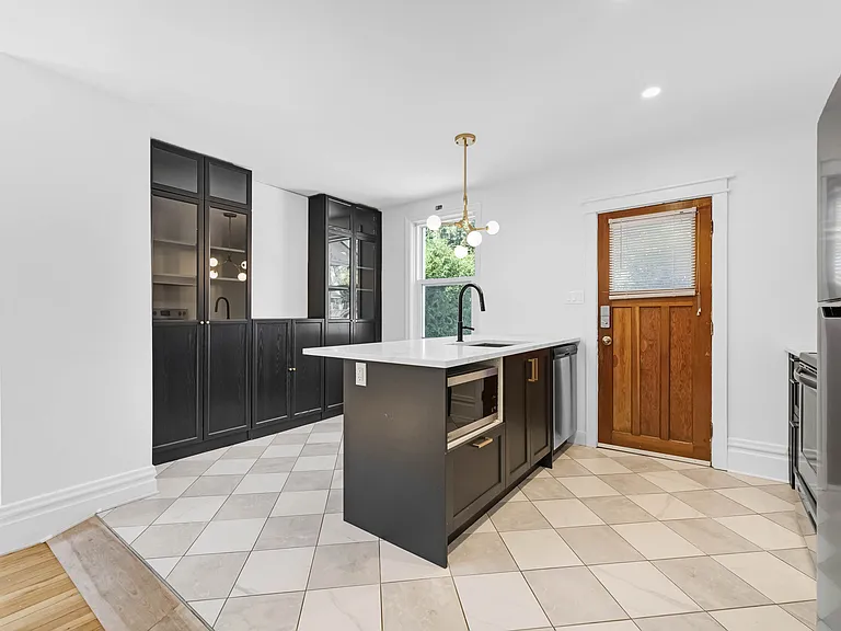 121 Hopewell Ave #B — Photo 42