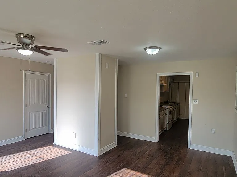 4541 Bonita Dr — Photo 4