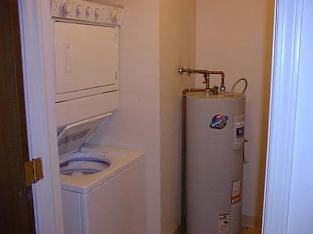 721 Keenway Cir #B — Photo 7