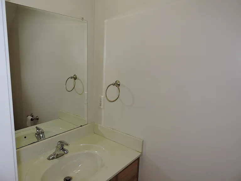 16 Maple Branch Ln #16 — Photo 5