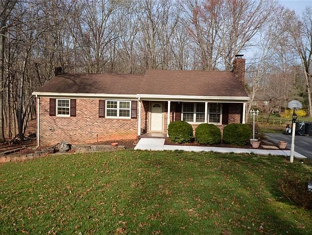 1st image of 125 Forest Park Dr