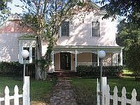 1st image of 502 Olive St