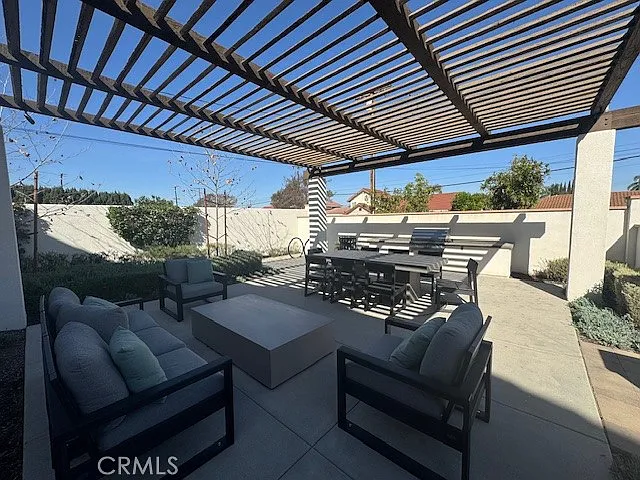 2353 Village Ct — Photo 3