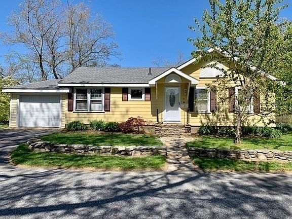 5th image of 56 Lakeside Dr