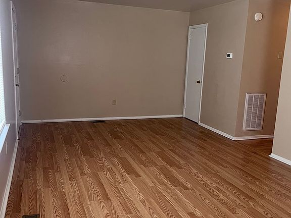 4th image of 130 South Ave