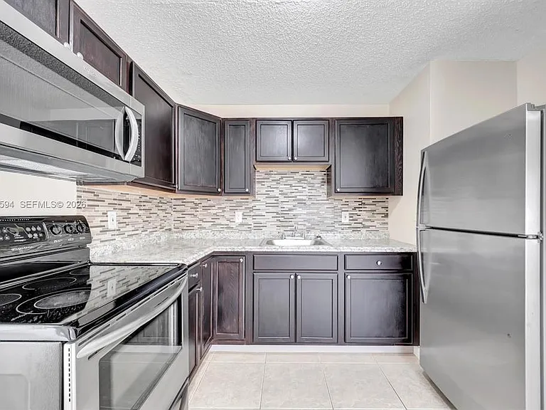 2610 Riverland Dr #A — Photo 2
