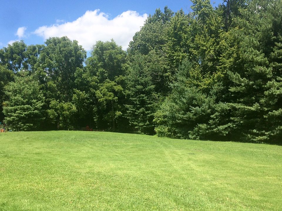 2nd image of 2110 Schlensker Rd