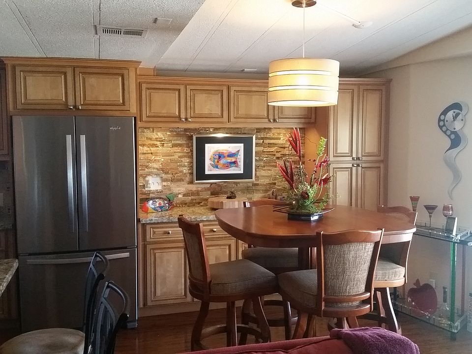 1st image of 8940 E Lakeview Dr
