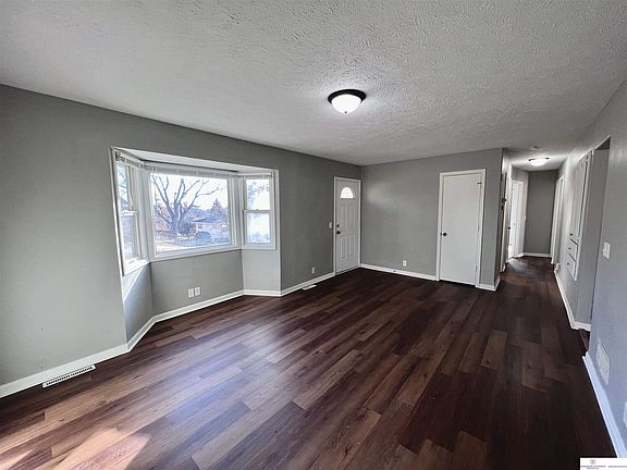 4th image of 2110 S 123rd St