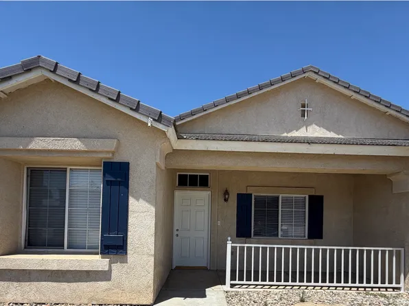 8412 Lighthouse Dr, Bakersfield, CA 93312
