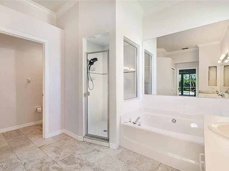 12986 Kedleston Cir — Photo 11