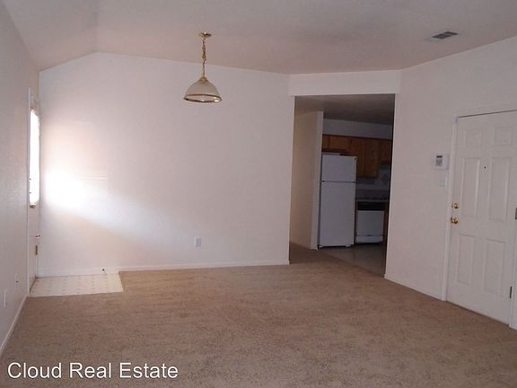 3rd image of 3905A Hitchrock Dr