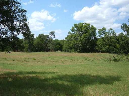 4th image of 304 AND 308 HOSKINS TRAIL