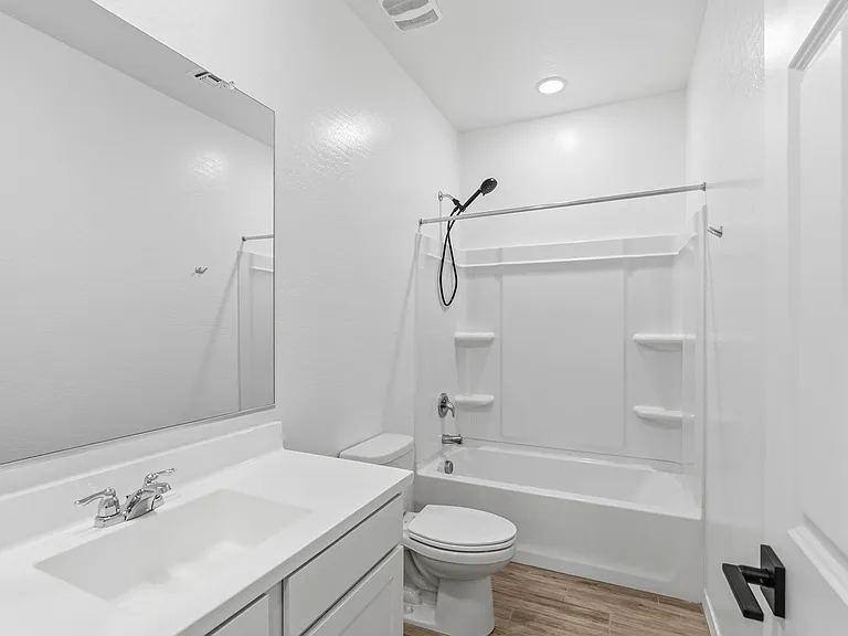 5528 W McNeil St — Photo 22