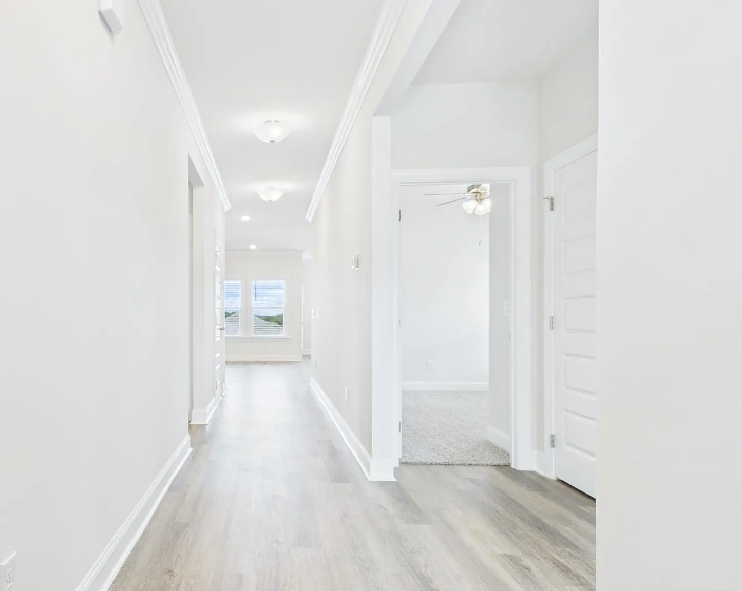 4 bed, 3.0 bath, 2019 sqft, $2,145 — Photo 3
