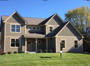 303 Charles, Geneva, IL 60134