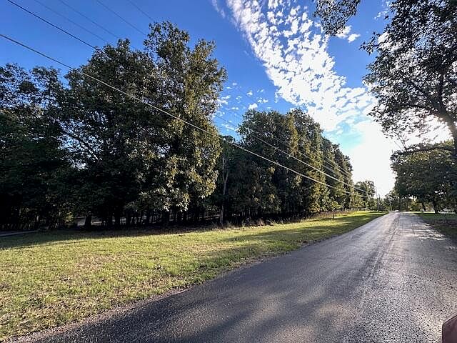 1st image of Ross Dr