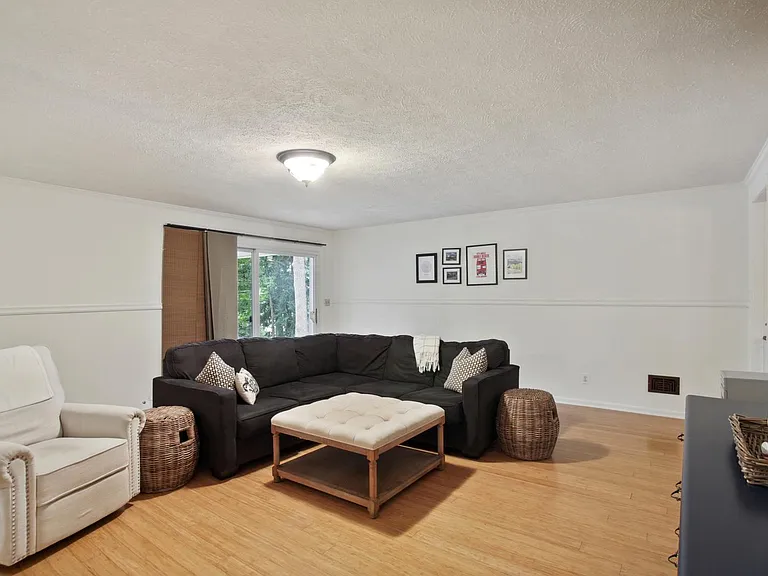 364 Westside Dr — Photo 20