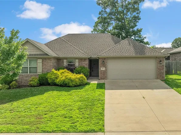 531 Carlson St, Centerton, AR 72719
