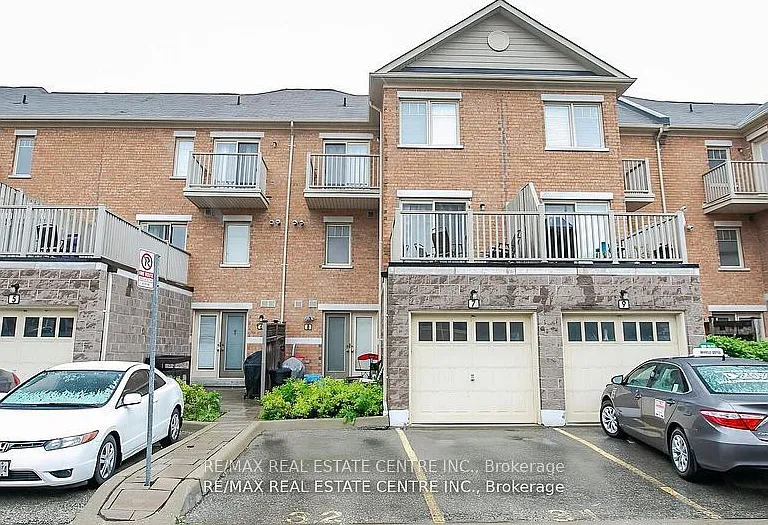 3985 Eglinton Ave W #8 — Photo 3