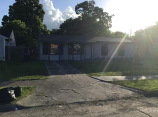 3715 Meadowlake Rd, Pasadena, TX 77503