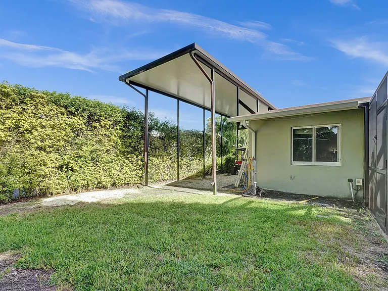 9025 SW 186th Ter — Photo 33