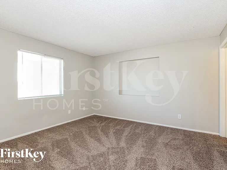 5031 W Windrose Dr — Photo 15