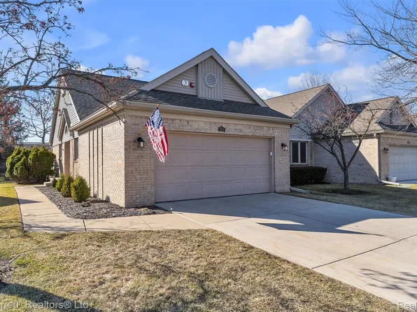 215 Edington Cir, Canton, MI 48187