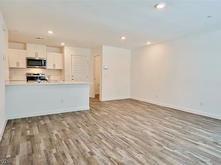 9859 Hidden Pass Ave — Photo 6