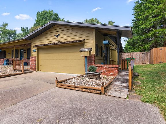 3rd image of 3151 E Wilshire Drive