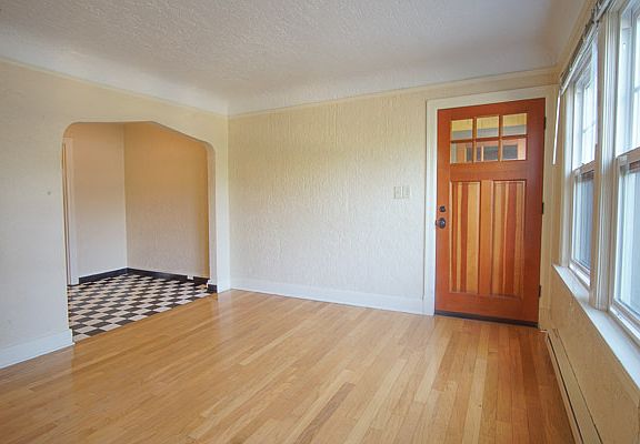 3rd image of 6425 S Corbett Ave #9
