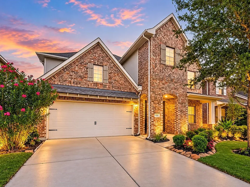 11202 Bluewater Lagoon Cir