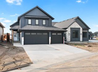 6021 N 20th St, Lloydminster, AB T9V3M4